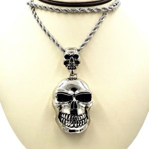 BS STAINLESS STEEL BLACK ENAMEL SKULL NECKLACE 29 1/2" LONG